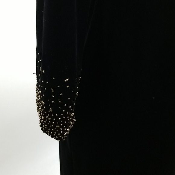 Black Velvet Floor Length Stretch Gown. Size 8. - Picture 4 of 4